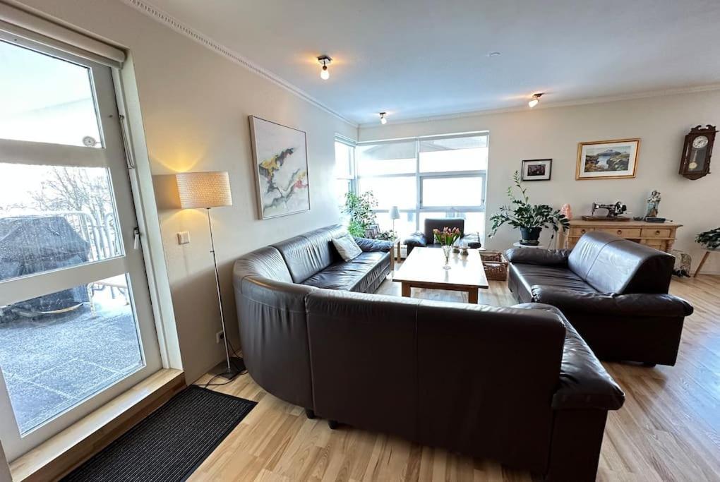 Spacious And Family Friendly Apartment In Рейкьявик Экстерьер фото